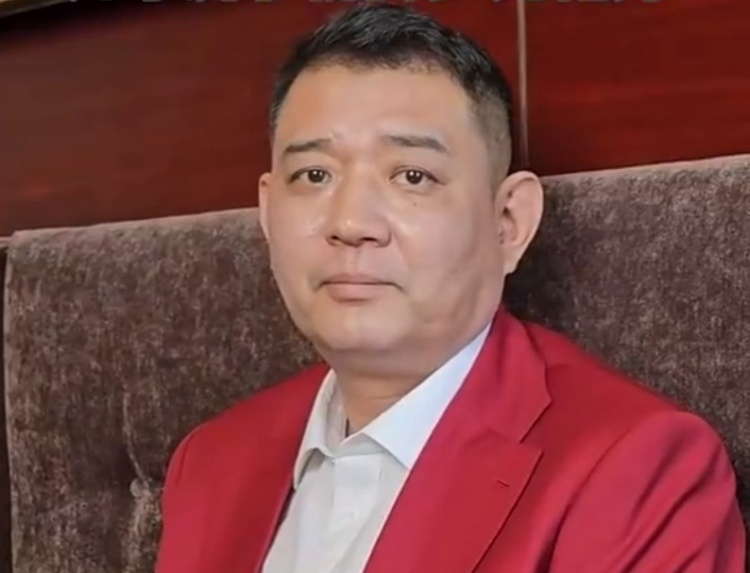 鞏曉彬：剛打球時(shí)工資20多塊錢(qián) 主要給父母、給家里改善生活