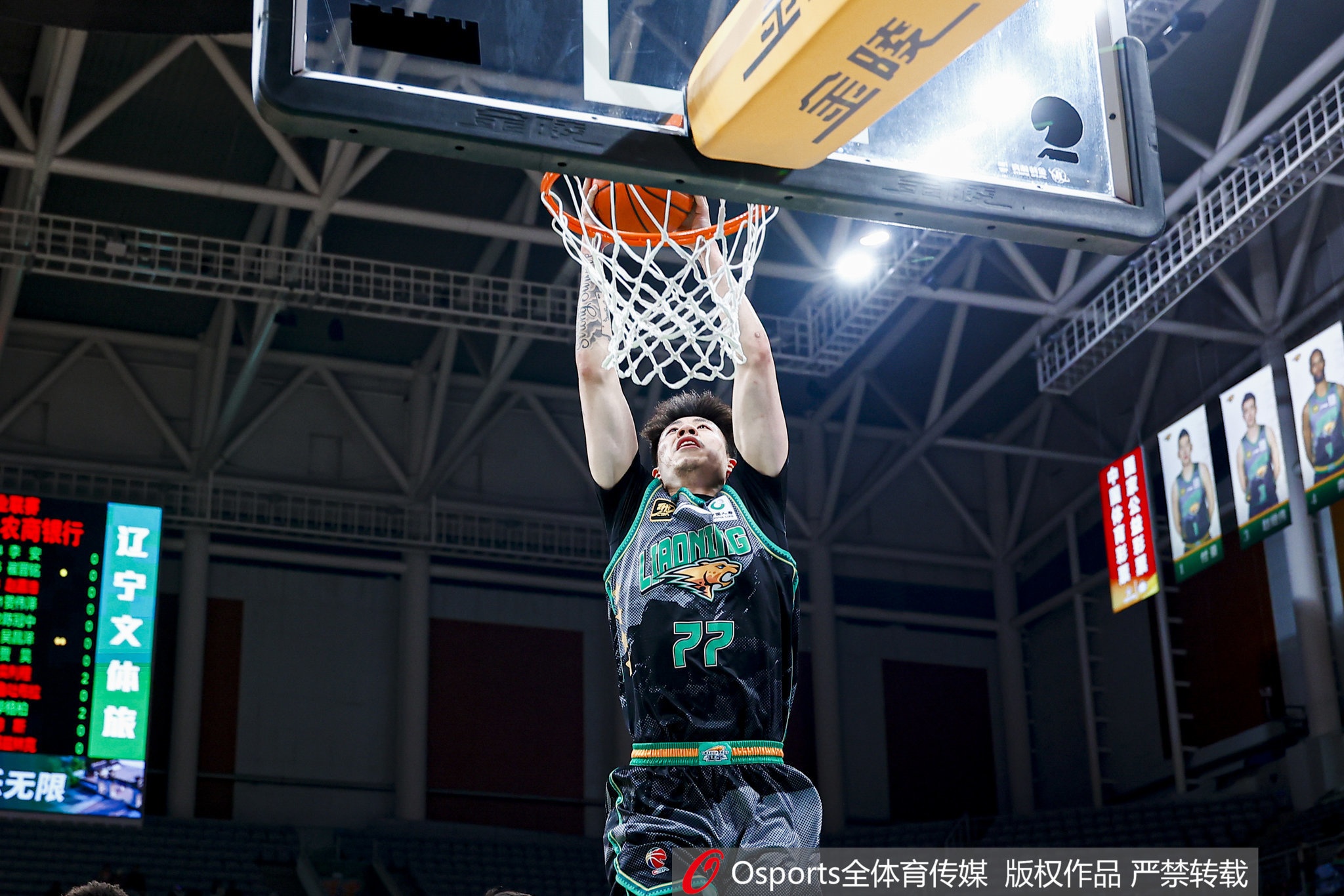 合理且高效！張鎮麟出場(chǎng)24分鐘10中6得12分&送6助攻 正負值+28